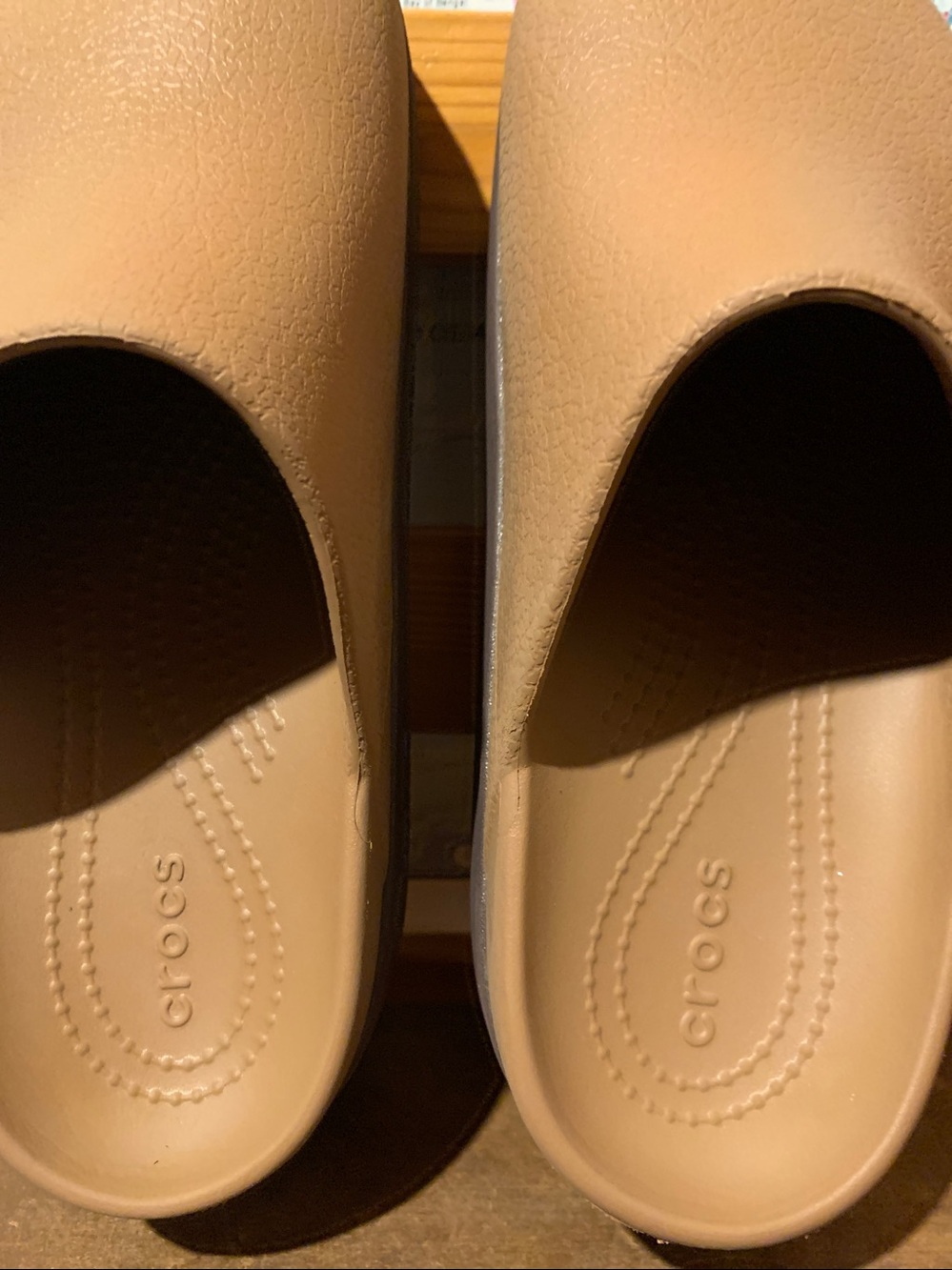 Crocs Dylan Platform Clog - Picture 8 of 9
